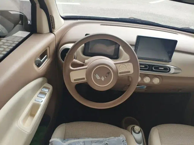 Wuling Hongguang Mini EV — Фото автомобиля 11