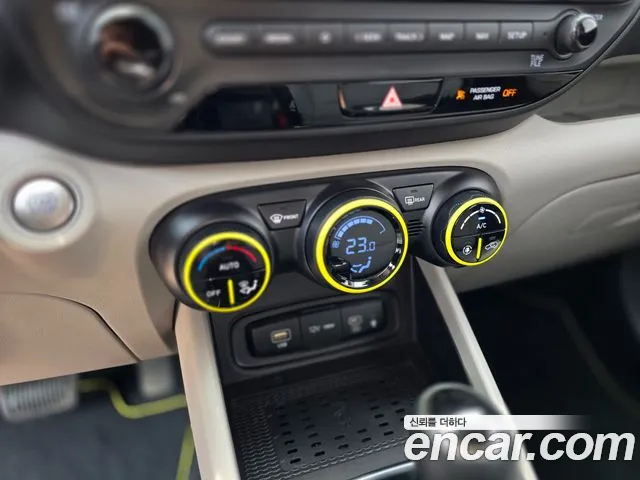 Hyundai Venue — Фото автомобиля 14