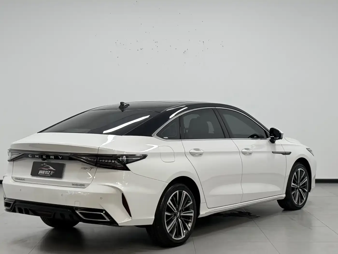 Chery Arrizo 8 2022 1.6T DCT Ya — Фото автомобиля 4