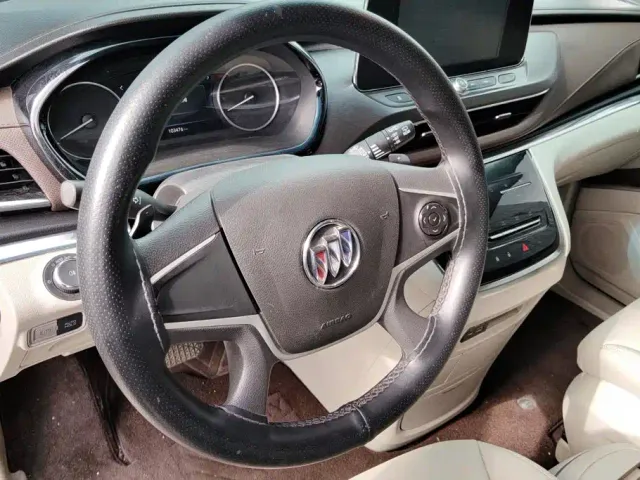 Buick GL8 — Фото автомобиля 15