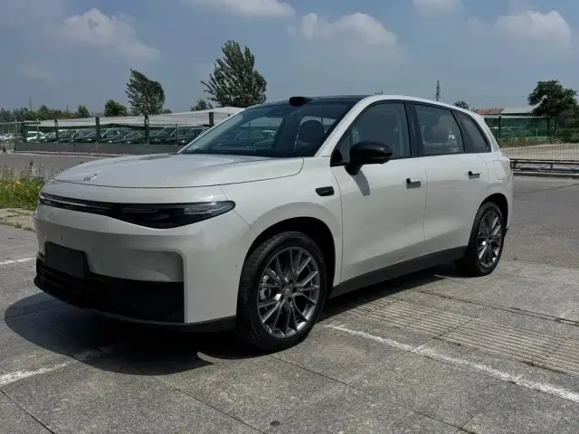 Фотография автомобиля — Leapmotor C10