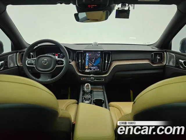 Volvo XC60 2nd Gen — Фото автомобиля 11