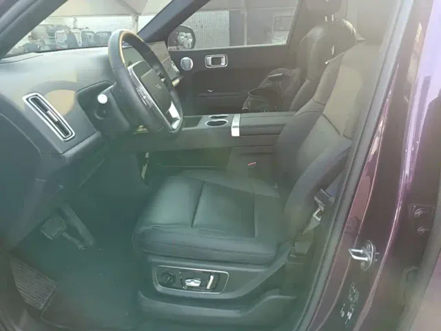Li Auto L9 — Фото автомобиля 14