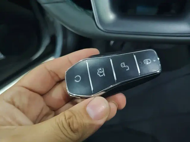 BYD Yuan PLUS — Фото автомобиля 8
