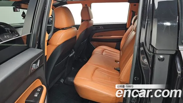 KG_Mobility_Ssangyong Rexton Новый Rexton Sport Khan Дизель 2.2 2WD — Фото автомобиля 12
