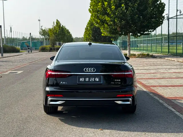 Audi A6L — Фото автомобиля 5