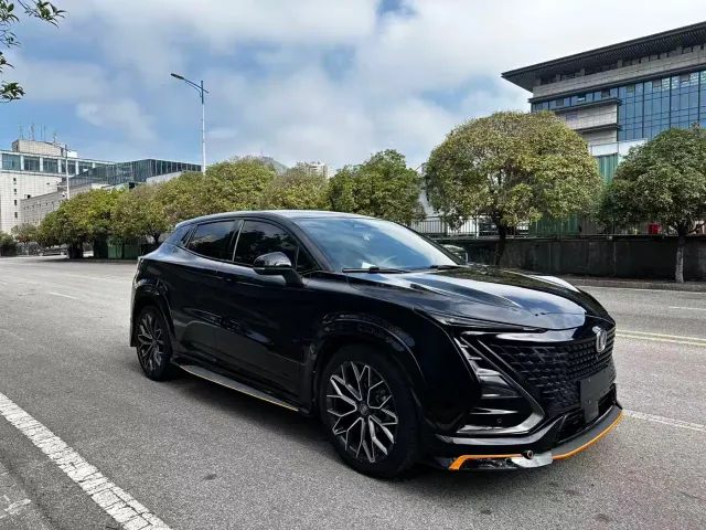 Фотография автомобиля — Changan UNI-T