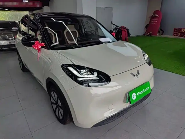 Wuling Bingo — Фото автомобиля 3