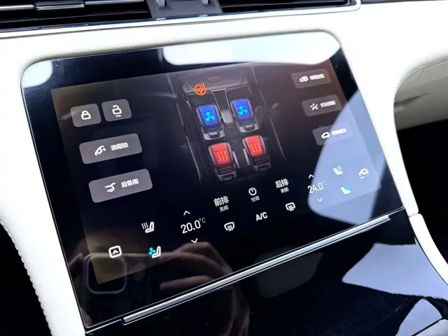 Li Auto ONE — Фото автомобиля 24