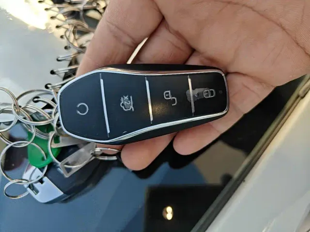 BYD Seal 07 DM-i — Фото автомобиля 8