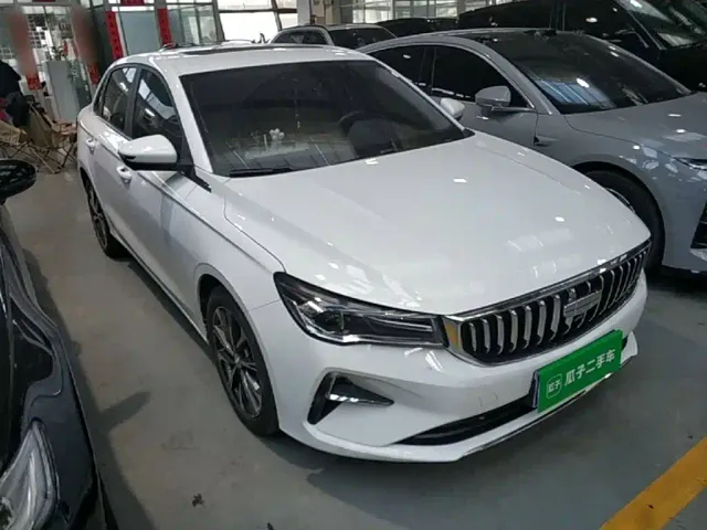 Geely Emgrand — Фото автомобиля 3