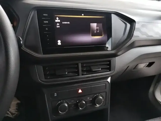 Volkswagen T-Cross — Фото автомобиля 12