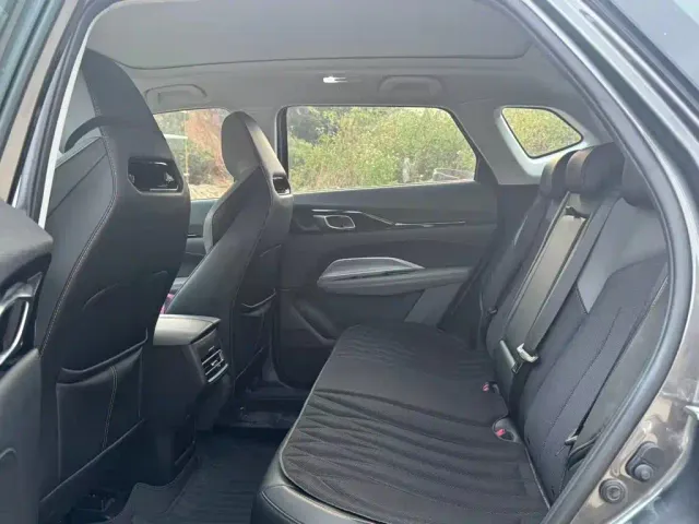 Changan Oshan Changan Oshan Z6 2022 Blue Whale 1.5T DCT Intelligent Premium — Фото автомобиля 4