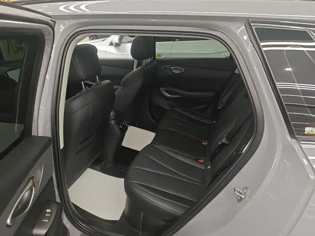 BYD Sealion 05 EV — Фото автомобиля 16