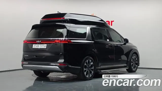 Kia Canival — Фото автомобиля 2