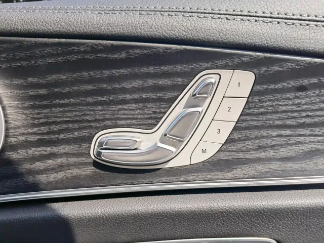 Mercedes-Benz E-Class — Фото автомобиля 16