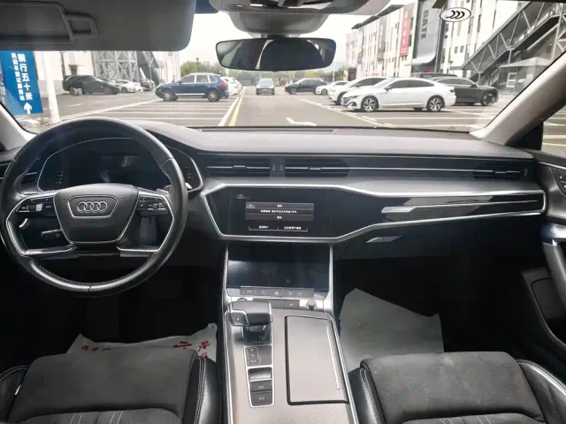 Audi A7L — Фото автомобиля 9
