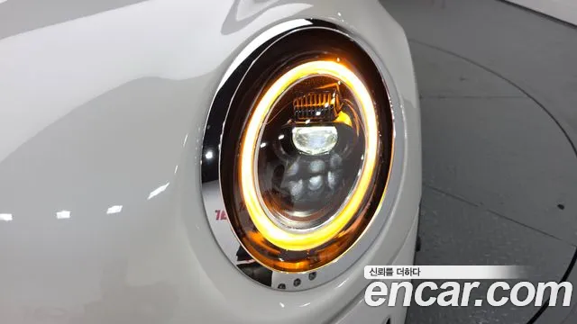 Mini Cooper Cooper Classic Plus Launch Pack — Фото автомобиля 16