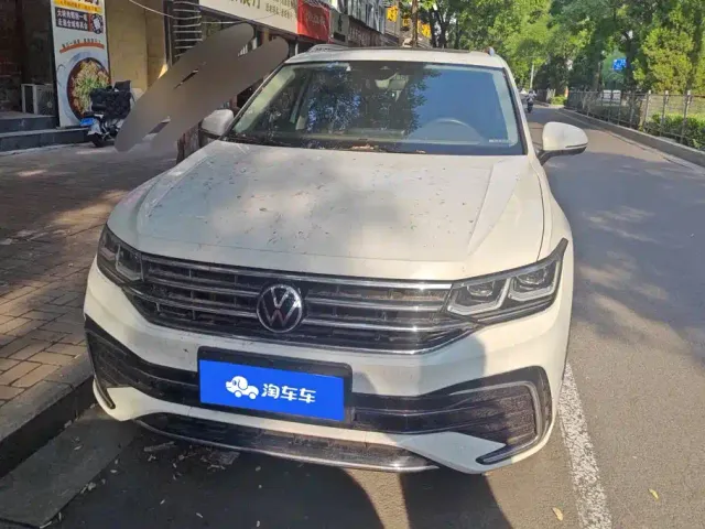 Volkswagen Tiguan L — Фото автомобиля 2