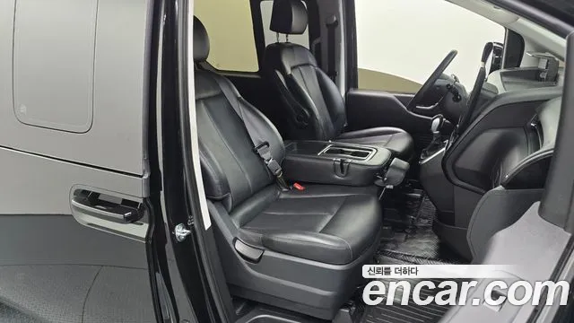 Hyundai Staria — Фото автомобиля 12