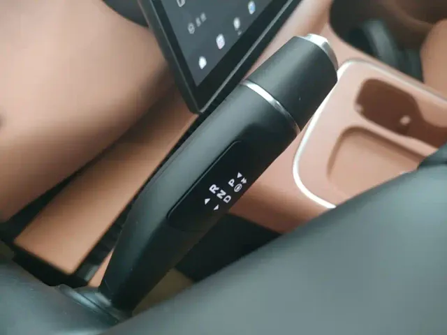 Leapmotor C10 — Фото автомобиля 13