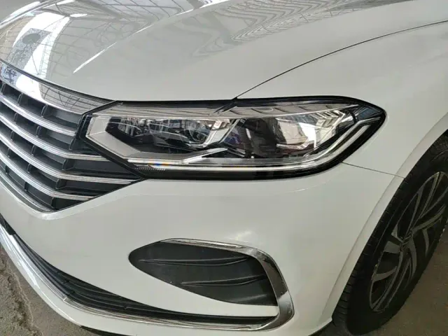 Volkswagen Lavida — Фото автомобиля 22