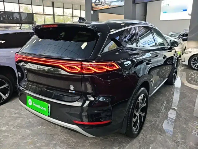 BYD Tang — Фото автомобиля 6