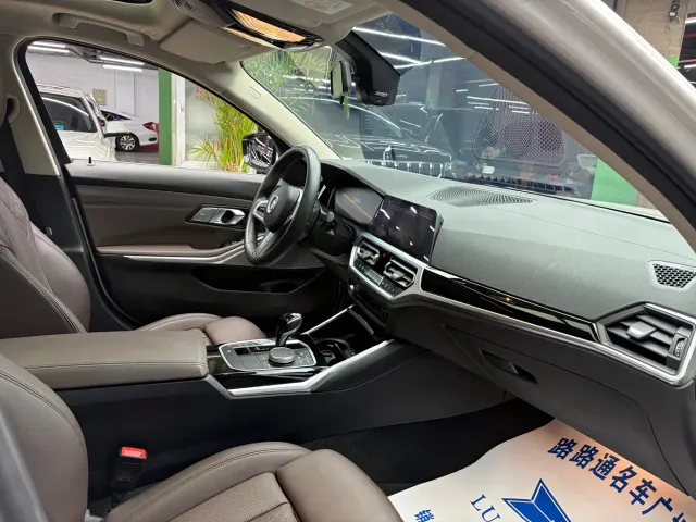 BMW 3 Series — Фото автомобиля 7