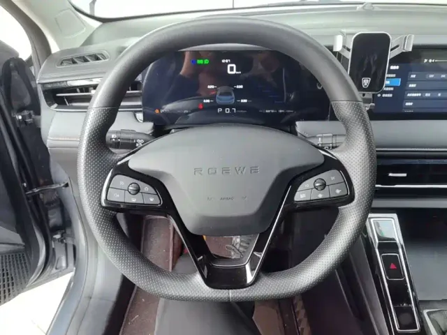 Roewe i5 — Фото автомобиля 10