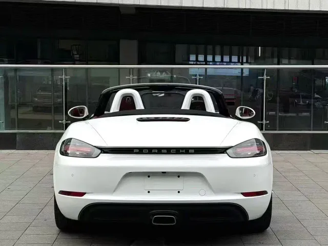 Porsche 718 — Фото автомобиля 11
