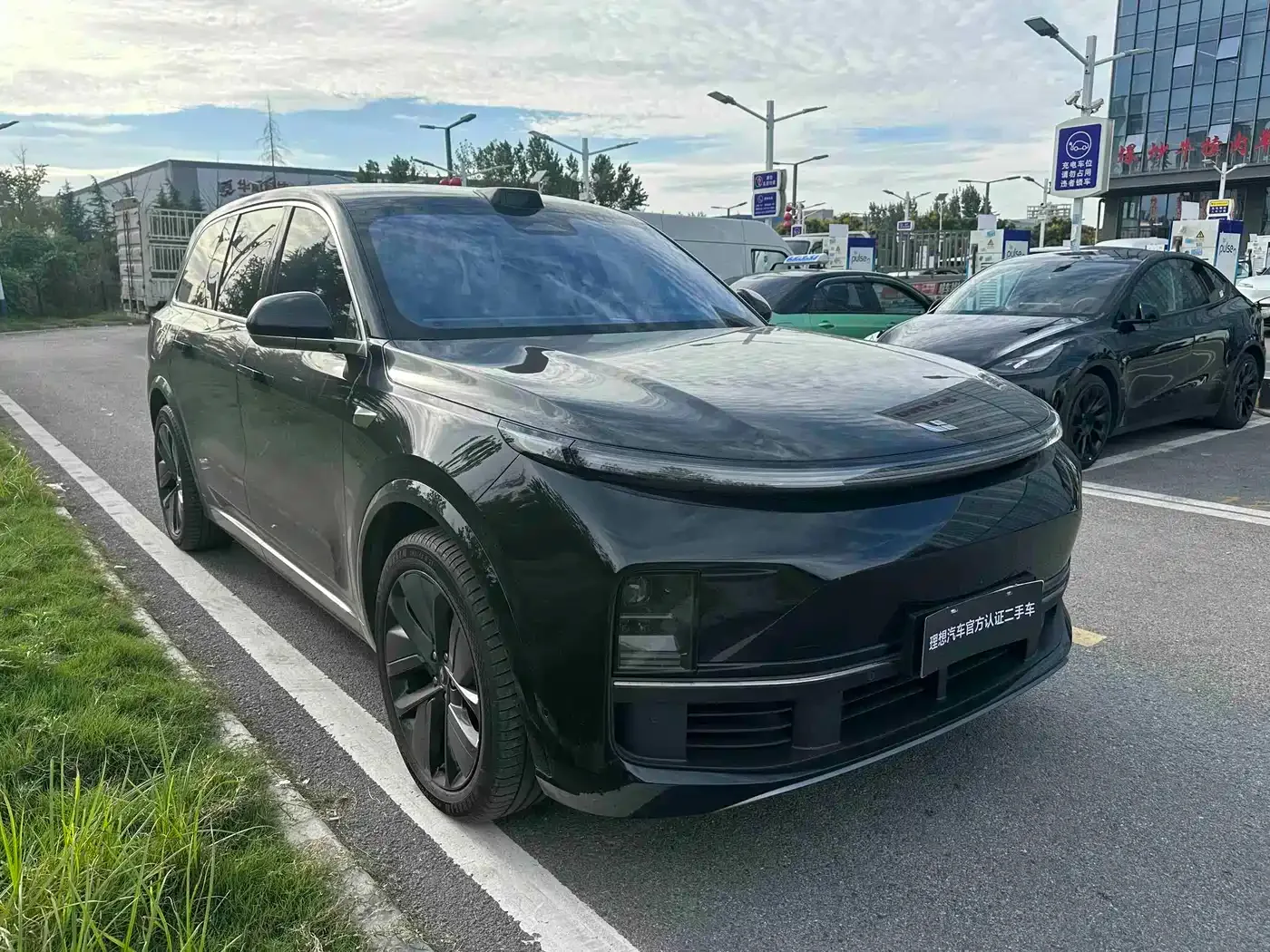 Li Auto Li Xiang L9 2024 Model Ultra — Фото автомобиля 3