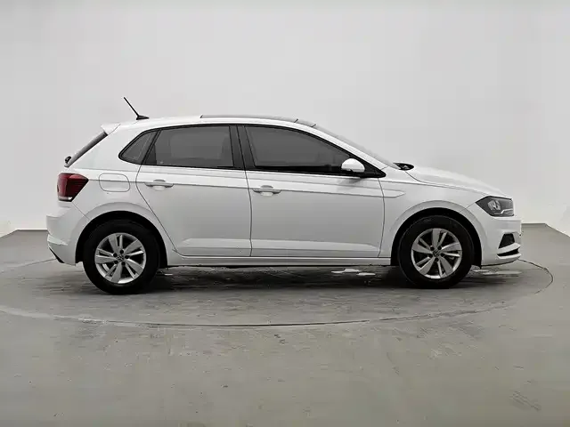 Volkswagen Polo — Фото автомобиля 4
