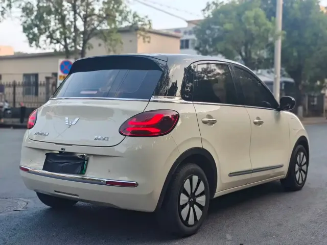 Wuling Bingo — Фото автомобиля 10