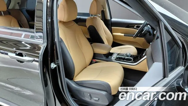 Kia Carnival Generation 4 — Фото автомобиля 16
