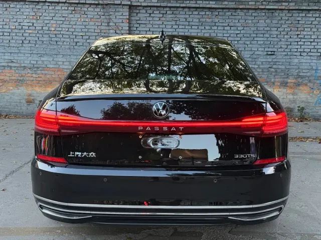 Volkswagen Passat — Фото автомобиля 9