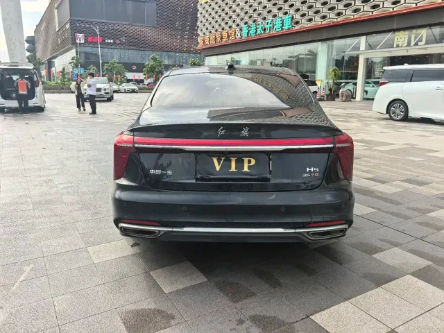 Hongqi H5 — Фото автомобиля 16