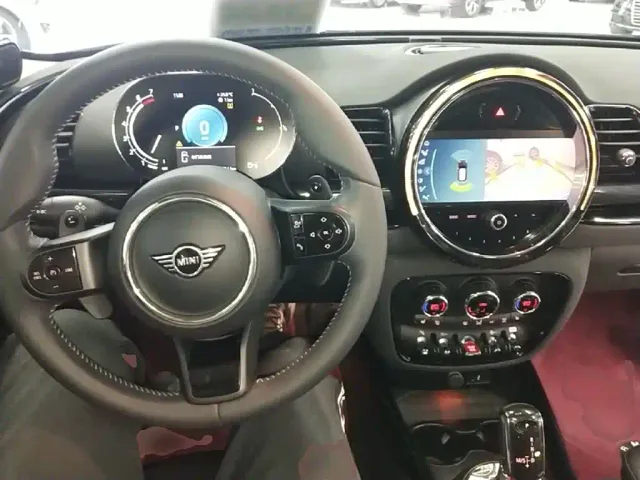 MINI Clubman — Фото автомобиля 9