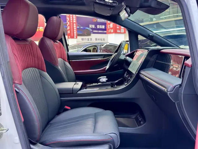 GAC Trumpchi M8 — Фото автомобиля 5