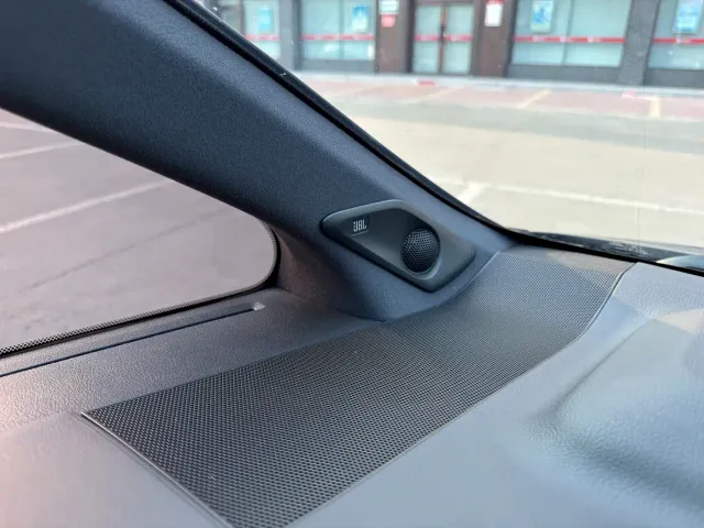 Toyota Vellfire — Фото автомобиля 11