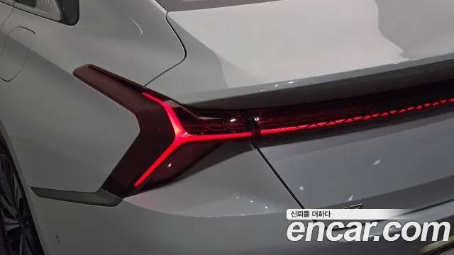 Kia K8 Hybrid — Фото автомобиля 8