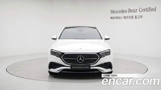 Mercedes-Benz E-Class — Фото автомобиля 3
