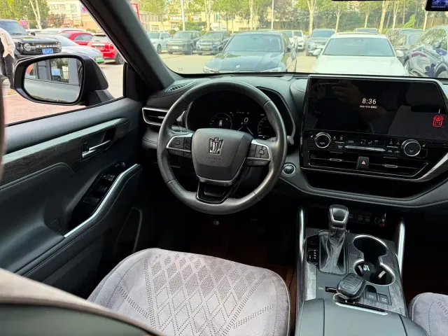 Toyota Crown Kluger — Фото автомобиля 11