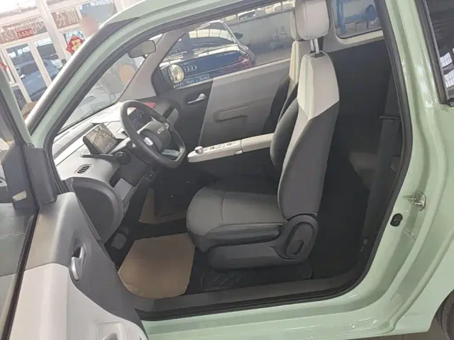 Changan Lumin — Фото автомобиля 14