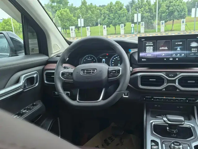 Geely Haoyue — Фото автомобиля 5