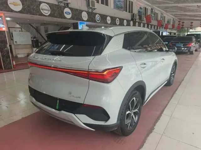 BYD Yuan PLUS — Фото автомобиля 6