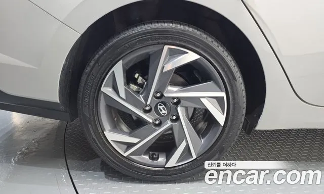 Hyundai Avante CN7 — Фото автомобиля 5