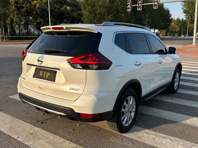 Nissan X-Trail — Фото автомобиля 9