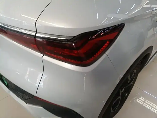 BYD Yuan PLUS — Фото автомобиля 7