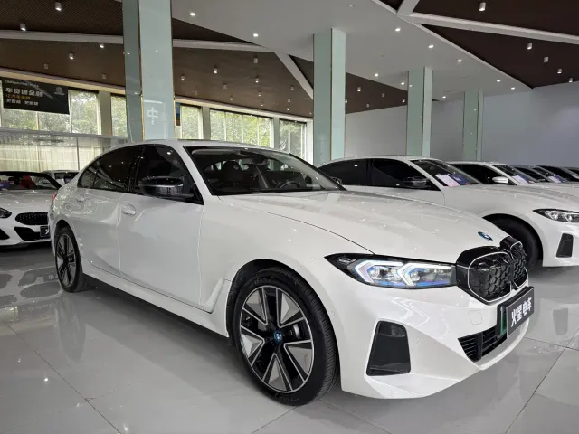 BMW i3 — Фото автомобиля 3