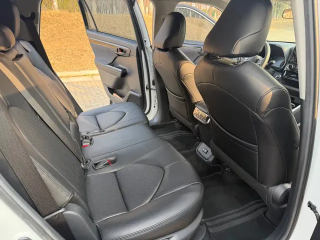 Toyota Highlander — Фото автомобиля 23
